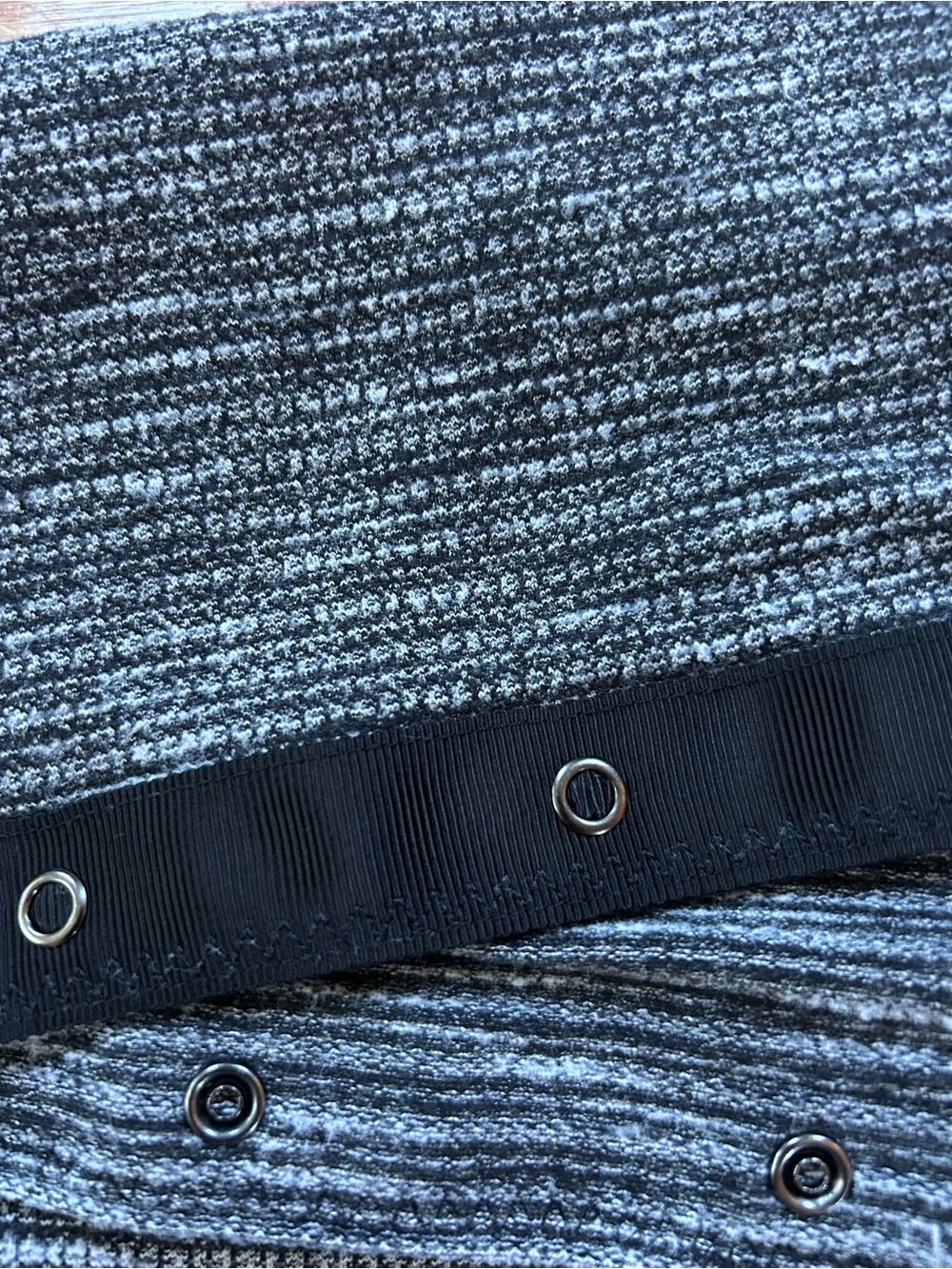 Lululemon VINYASA Infinity Snap Scarf Coco Pique Black White & Gray